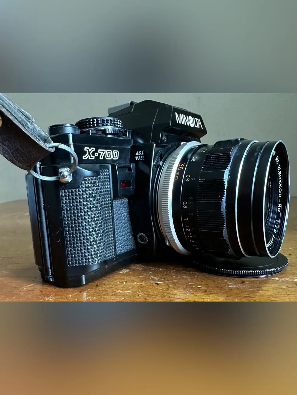 Minolta X-700 MPS 35mm SLR Film Camera w/1:2.8 f=35mm MC W. ROKKOR-HG Lens Japan